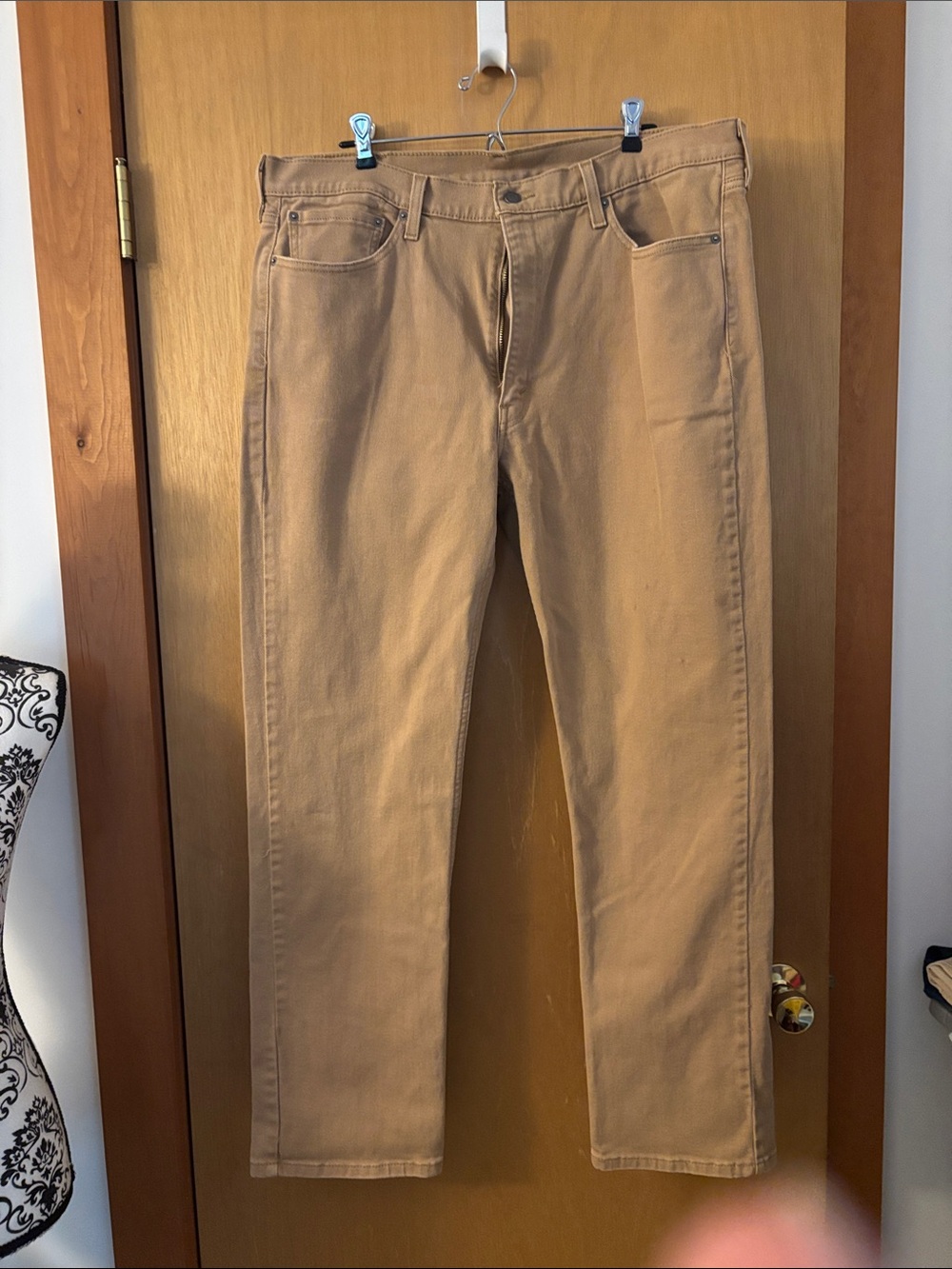 Levi's Straight Fit Jeans in Tan